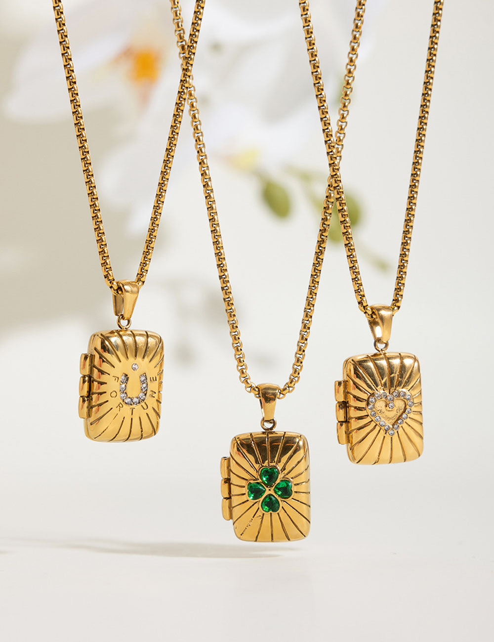 Oval Pendant Locket Necklace - DippedShop Wholesale - #0787