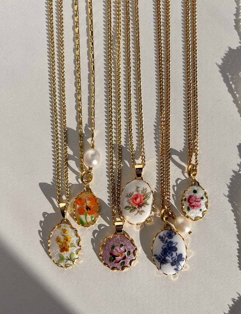 Oval Floral Pendant Necklace - DippedShop Wholesale - #8243