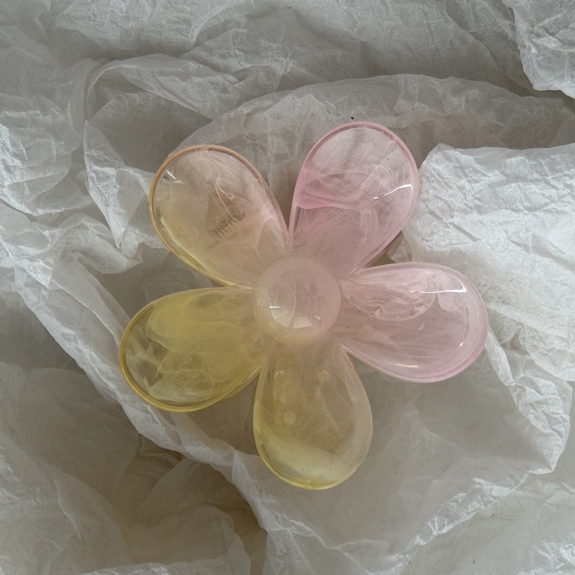 Cute Iridescent Flower Geometric Hair Claw 8AS6HCP307L