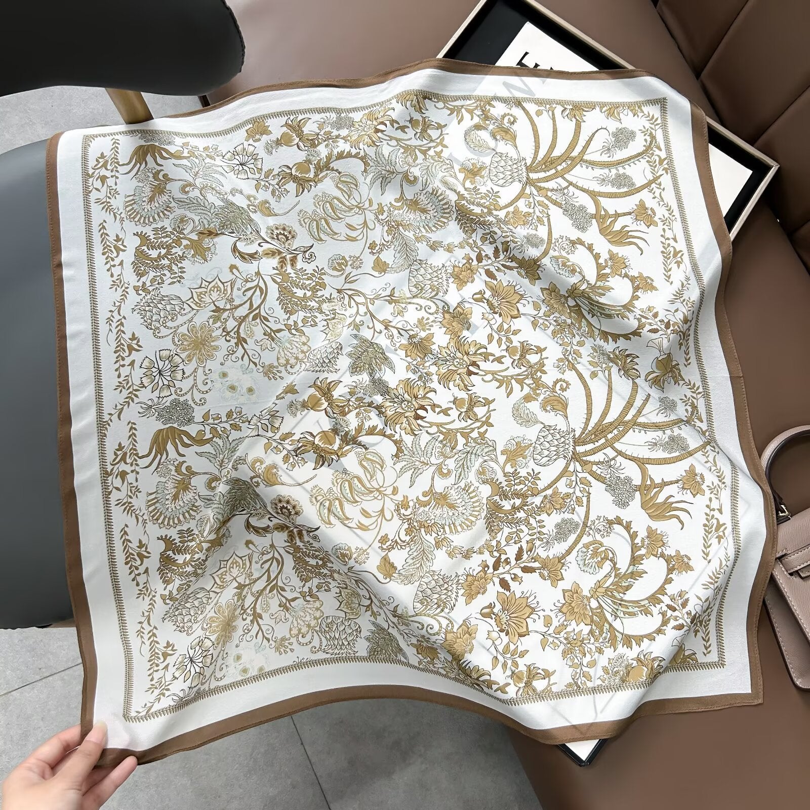 Paisley Print Luxury Mulberry Silk Square Scarf MK2BW6W6NSI04