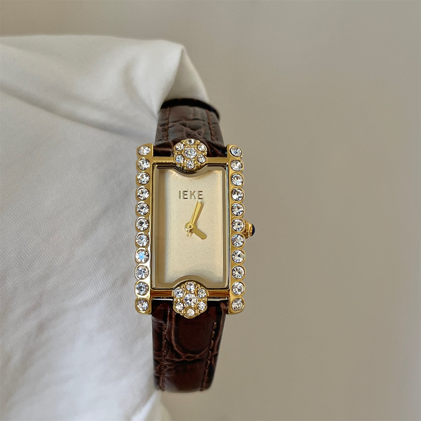 Rhinestone Flower Quartz Watch - DippedShop Wholesale - #7299