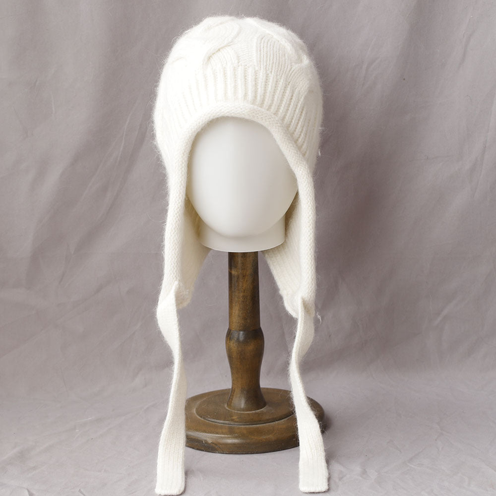 Solid Layered Cable Knit Earflap Bonnet 6W6HAT701