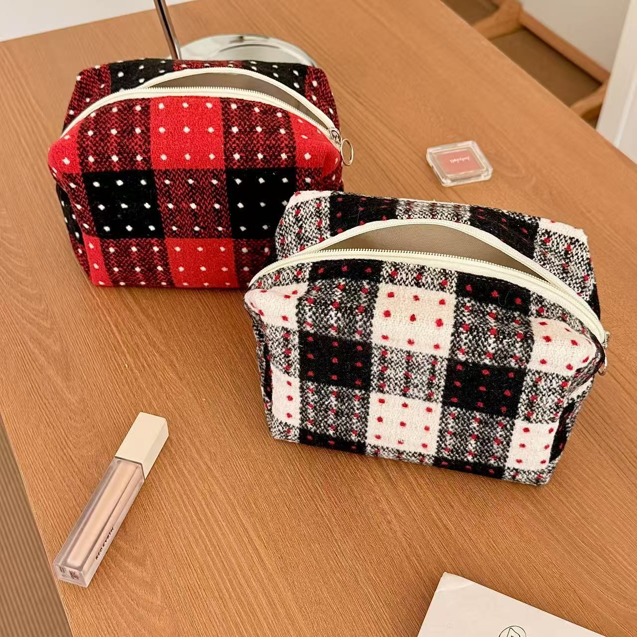 Vintage Plaid Makeup Bag - DippedShop Wholesale - #6499