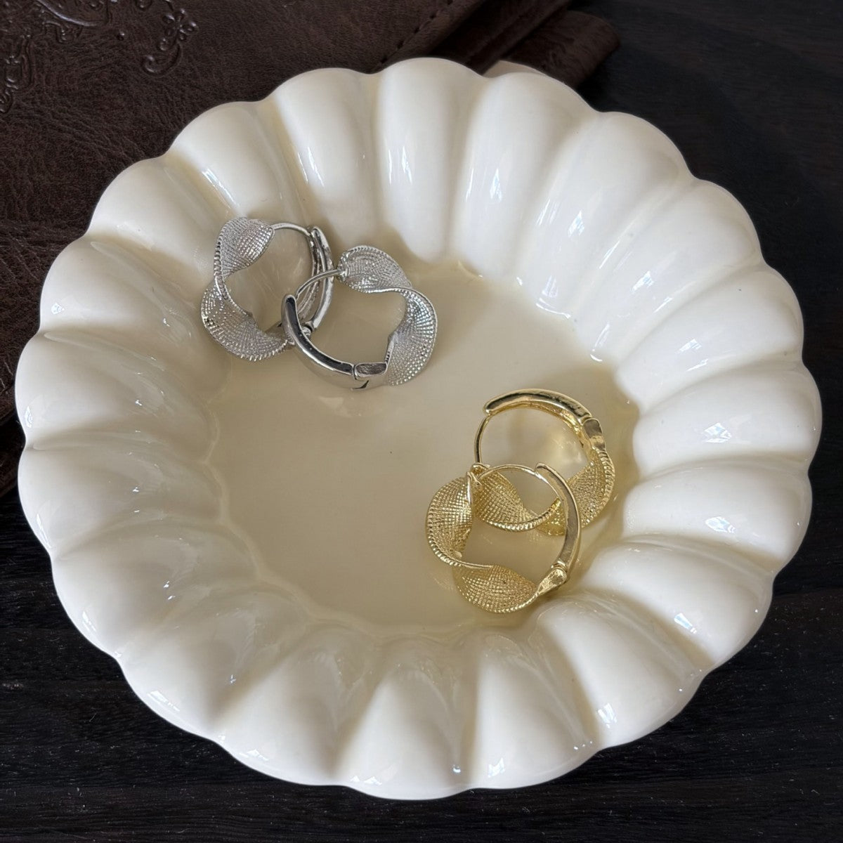 Twisted Texture Hoop Earrings - DippedShop Wholesale - #4019