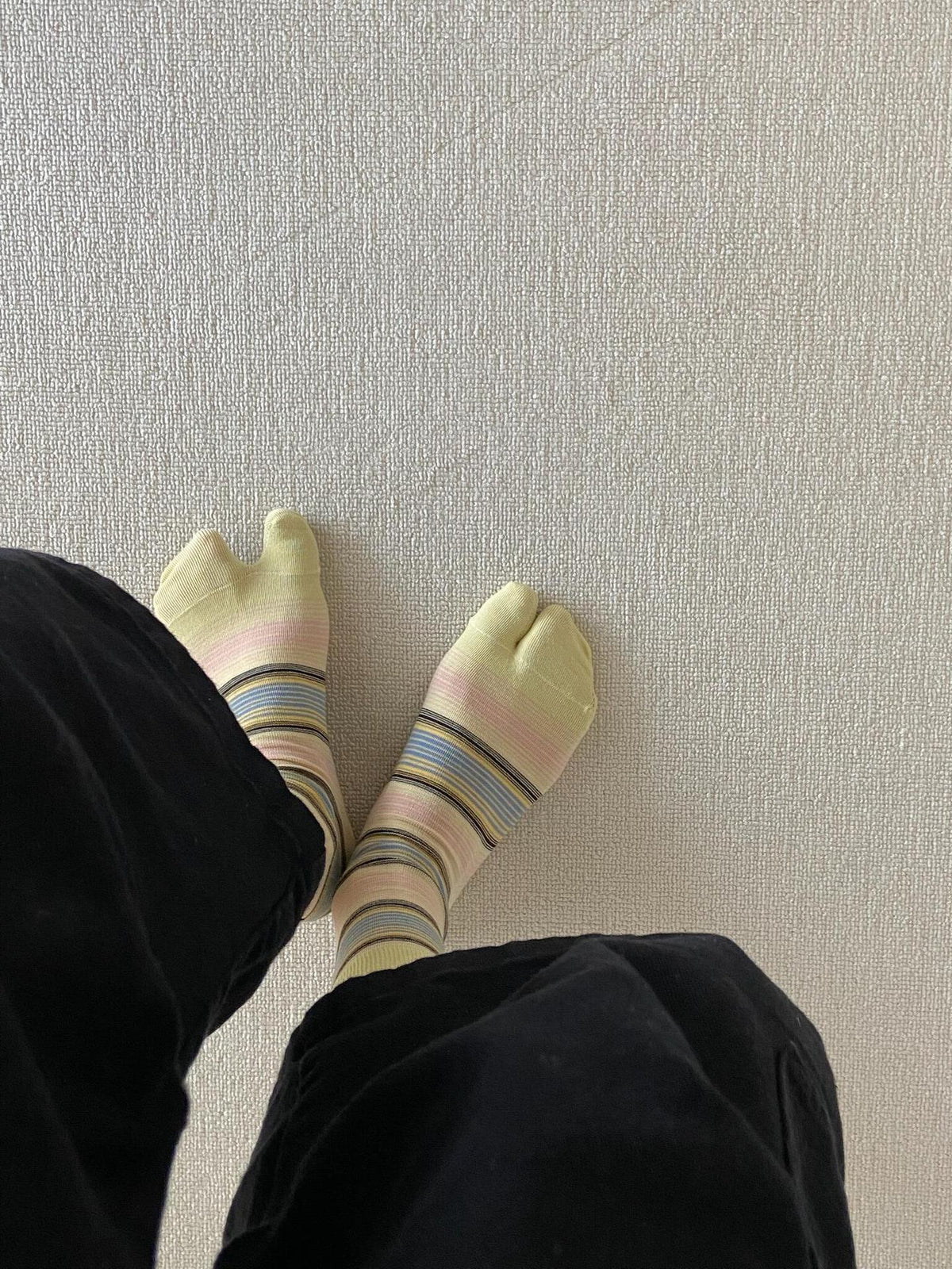 Striped Split-Toe Socks - DippedShop Wholesale - #6787