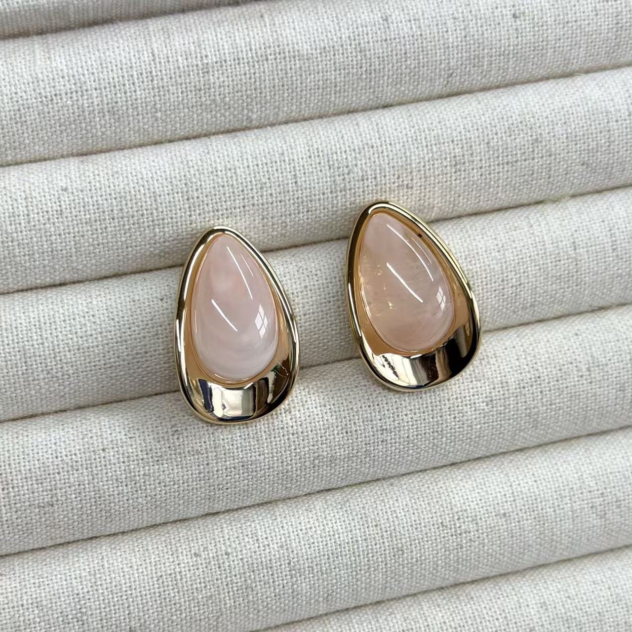 Vintage Resin Teardrop Drop Stud Earrings 6W6JER616