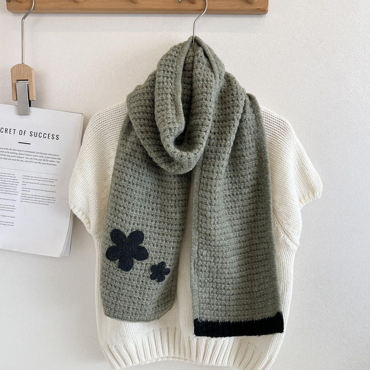 Floral Jacquard Knit Scarf - DippedShop Wholesale - #9411
