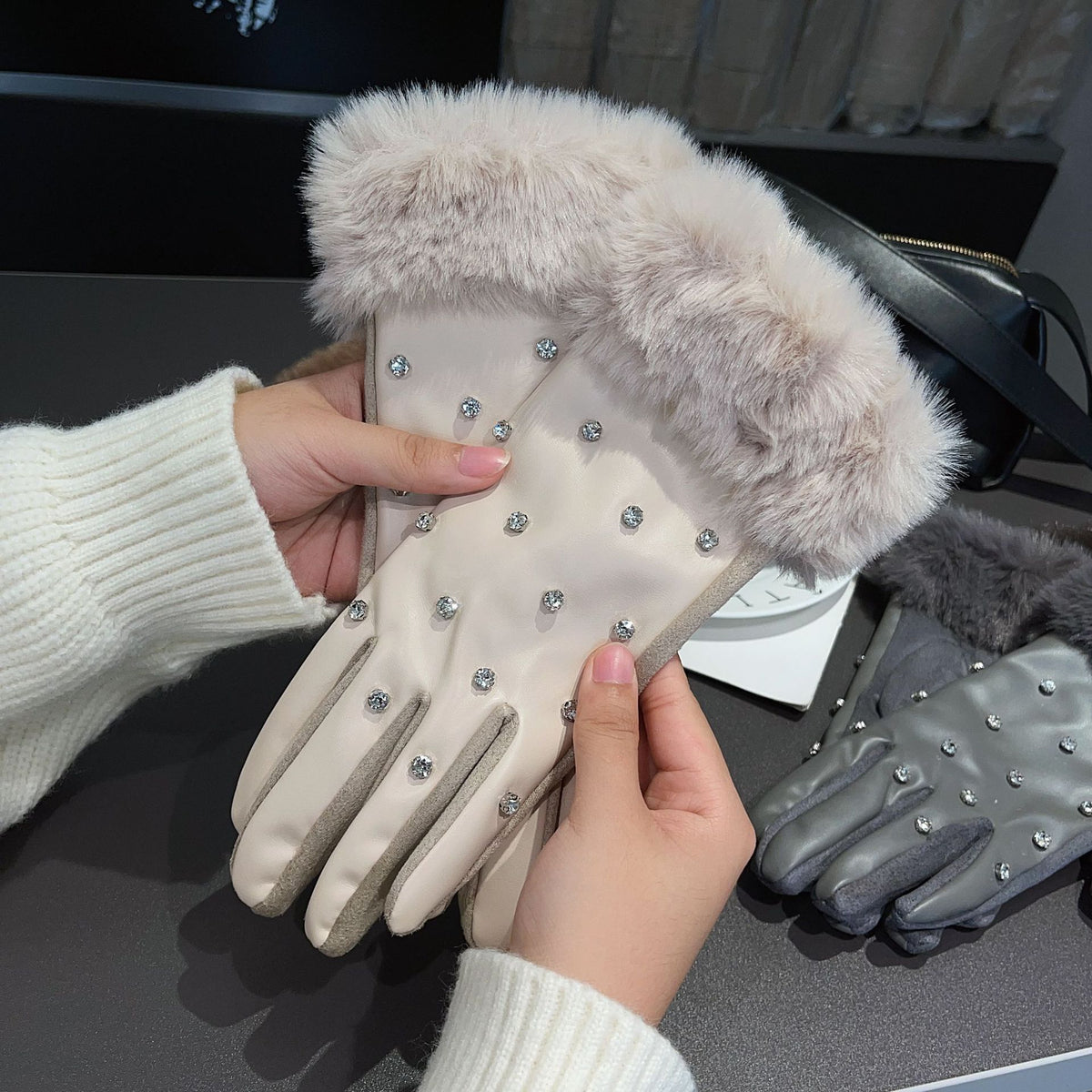 Rhinestone Plush Warm Gloves - DippedShop Wholesale - #4803