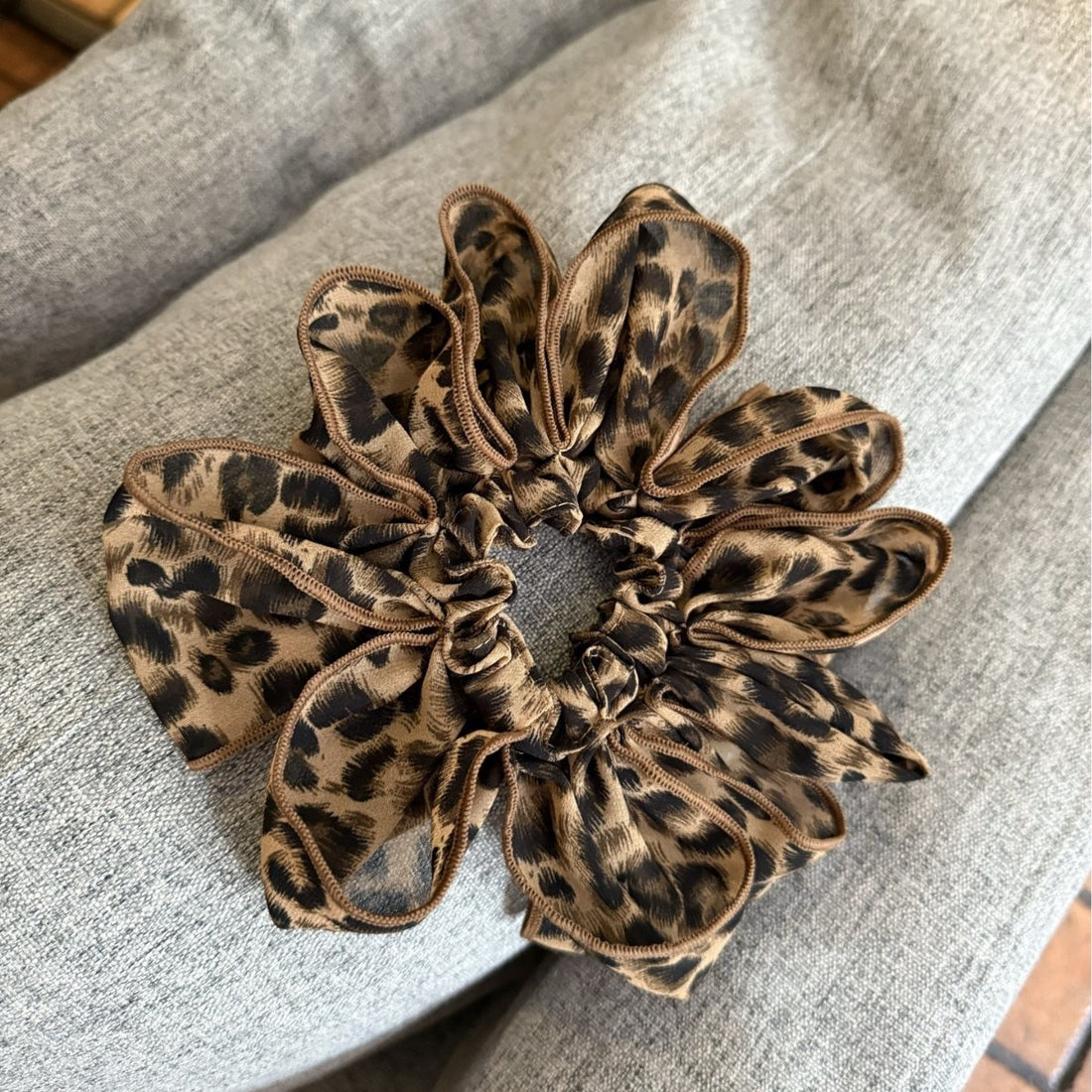 Retro Flower Leopard Print Elastic Hair Scrunchies DP25F979