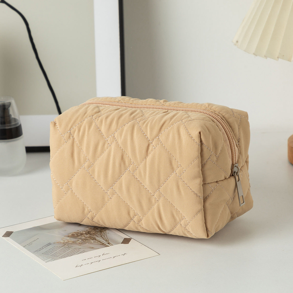 Minimalist Solid Color Quilt Shell - DippedShop Wholesale - #9779