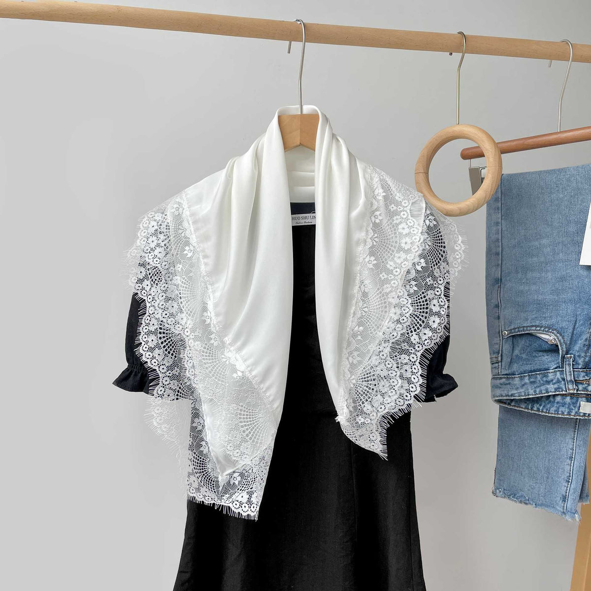 Elegant Solid Color Lace Trim Square Silk Scarf 6W6NSC223