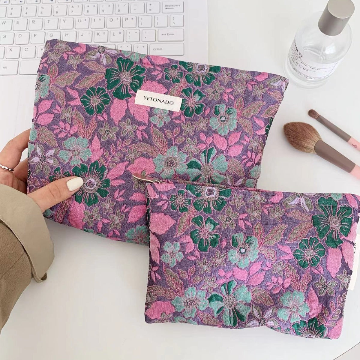 Retro Flower Embossed Portable Makeup Bag MK2BW6W10BOB394