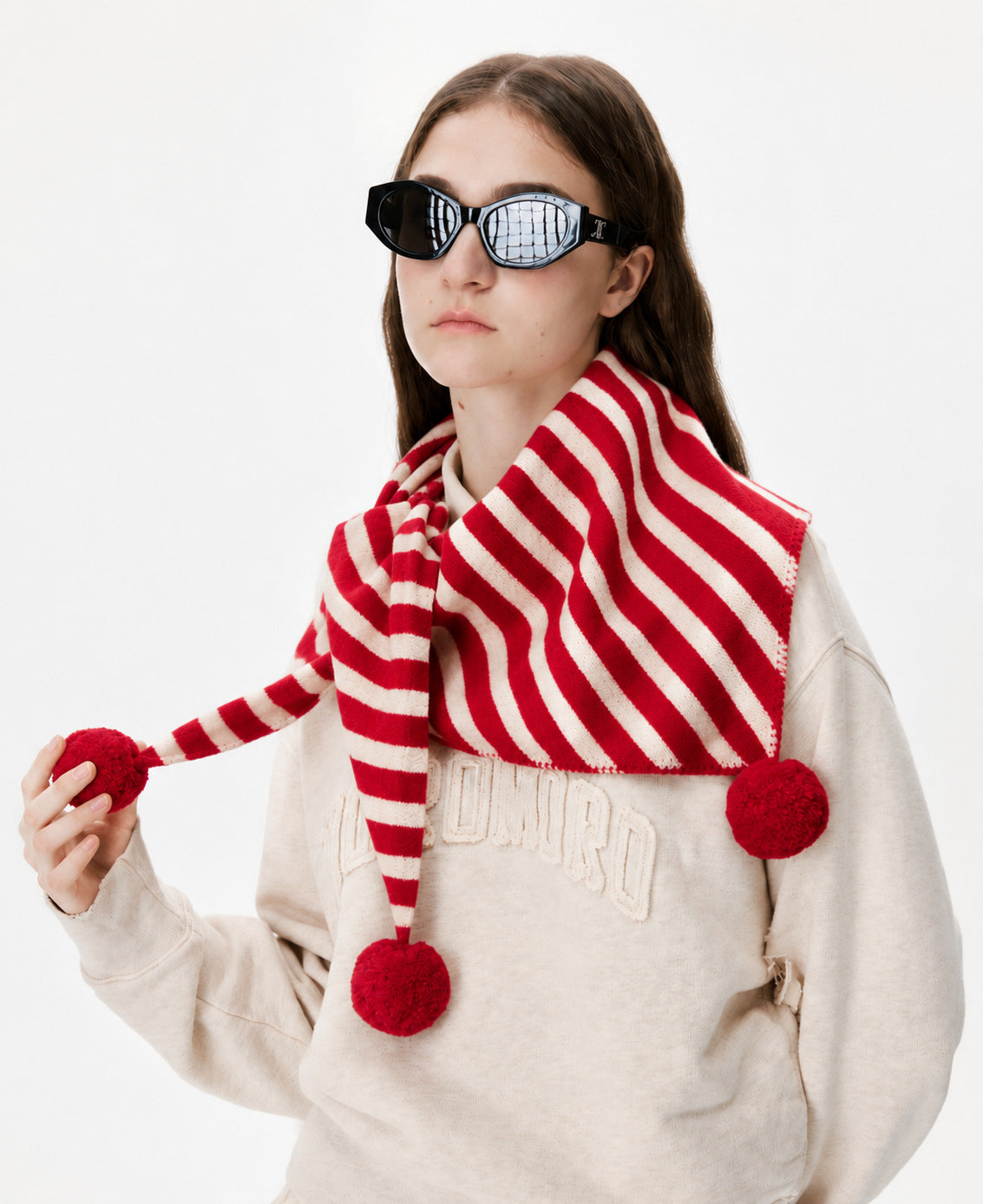 Trendy Striped Triangle Shawl  Scarf with Pom-Pom 6W6NSC132