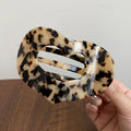 Vintage Curved Hollow Out Heart Hair Claw 8AS6HCP289L