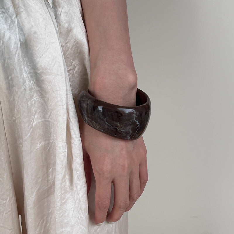 Trendy Chunky Square Wide Resin Bracelet DP25D734