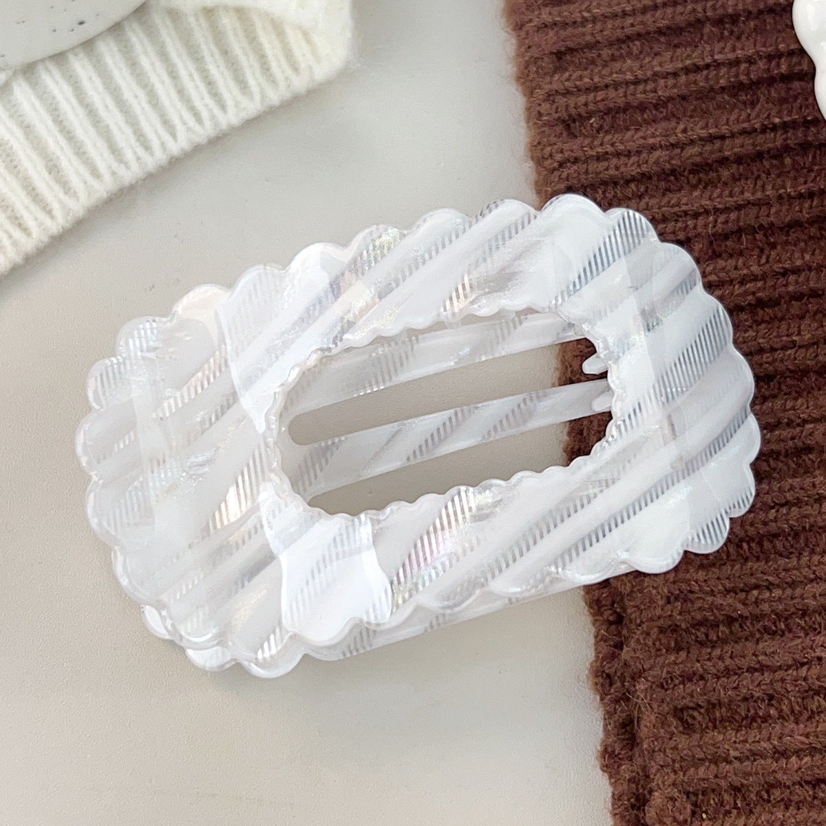 Textured Acetate Wave Edge Hair Claw Clip MK2PPM6W6HCP339