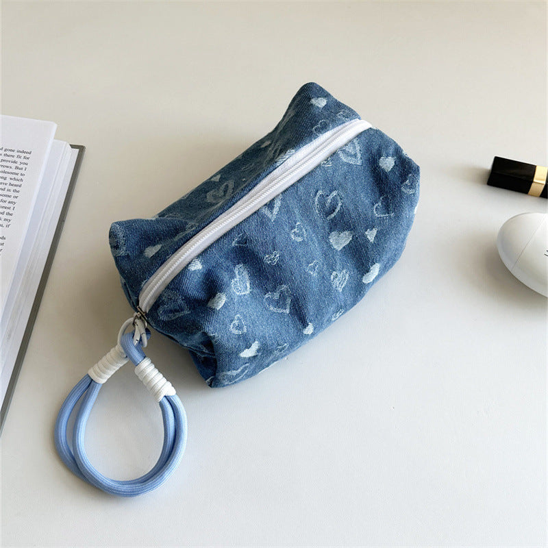 Sweet Plush Heart Large Capacity Cosmetic Bag 6S5CO114