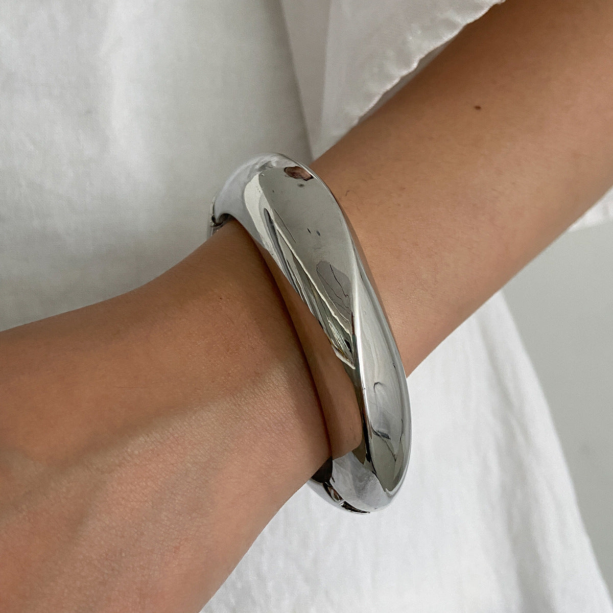 Minimalist Resin Bangle - DippedShop Wholesale - #2403
