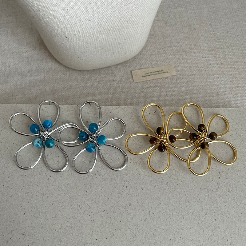 Trendy Hollow Out Flower Beaded Stud Earrings 6W6JER590