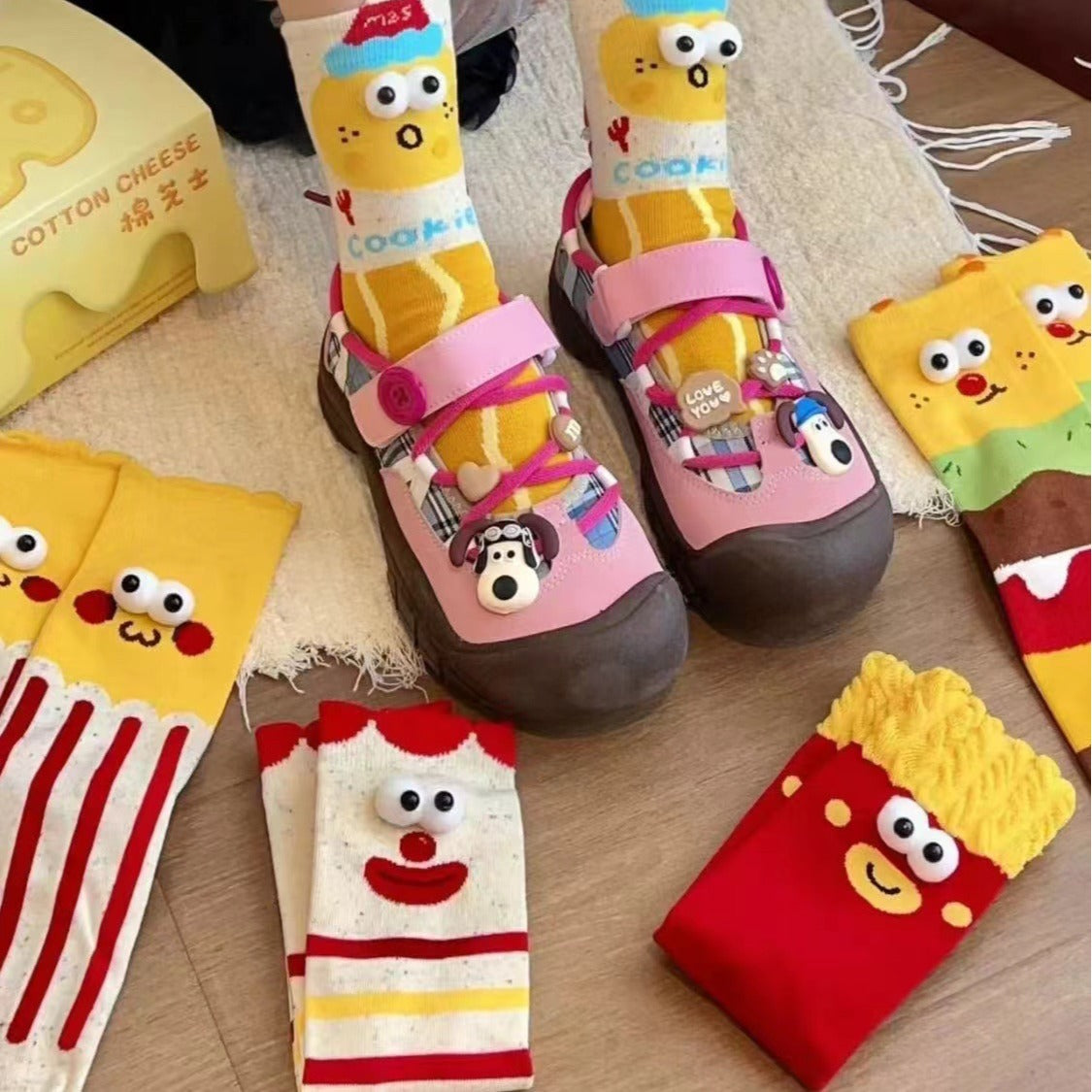 Funny Cartoon Color Block Breathable Crew Socks 6W8FSO669