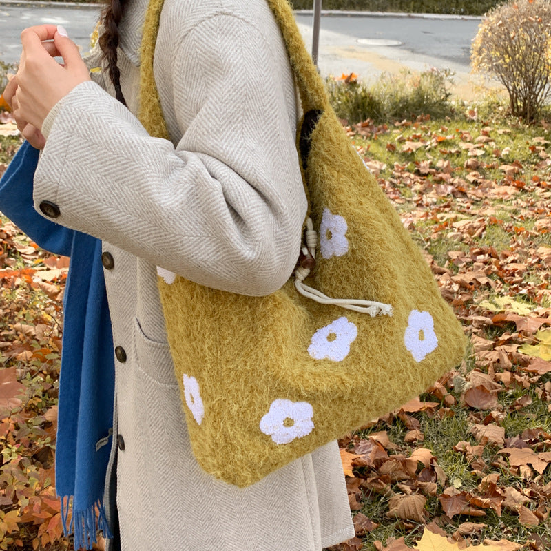 Sweet Floral Embroidery Plush Shoulder Tote Bag 6W10BBG2491