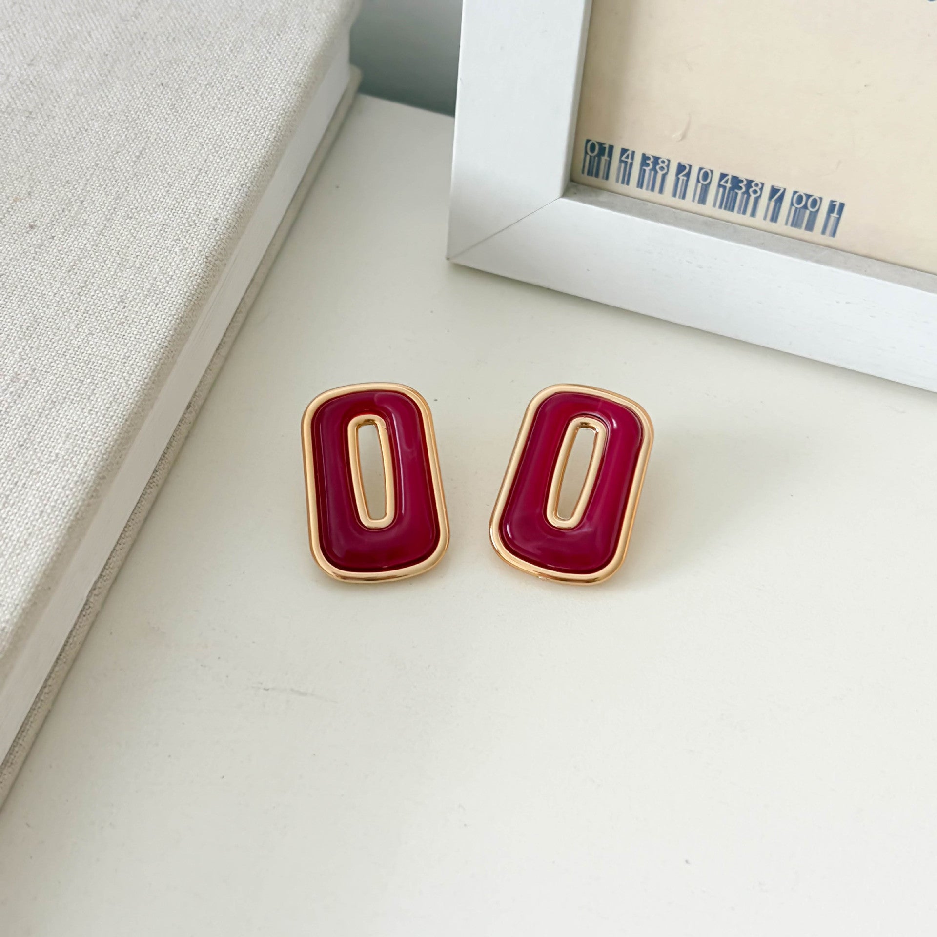 Stylish Hollow Out Rectangle Acrylic Drop Earrings 6W6JER615