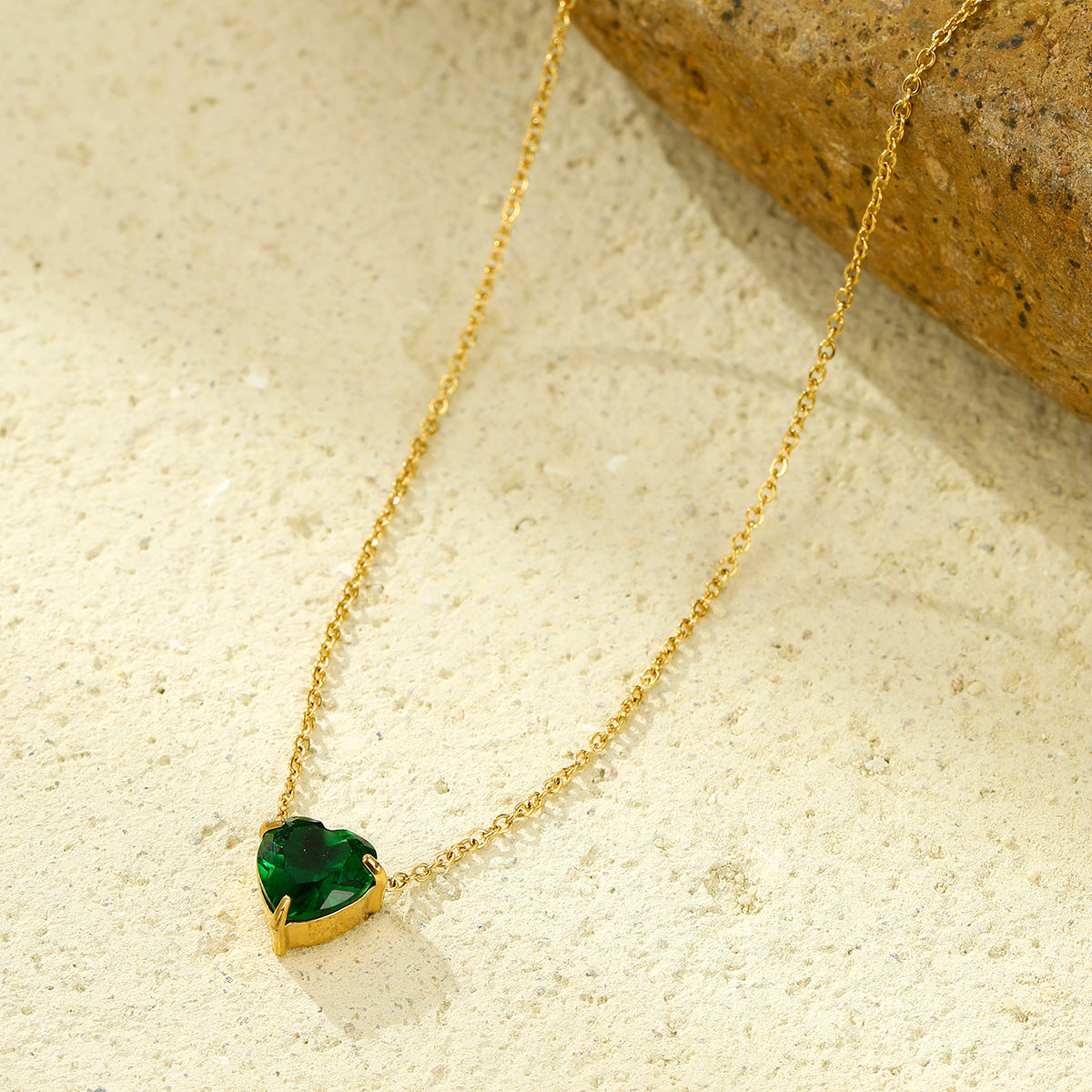 Cubic Zirconia Heart Pendant Choker Necklace 6W6JNC392L