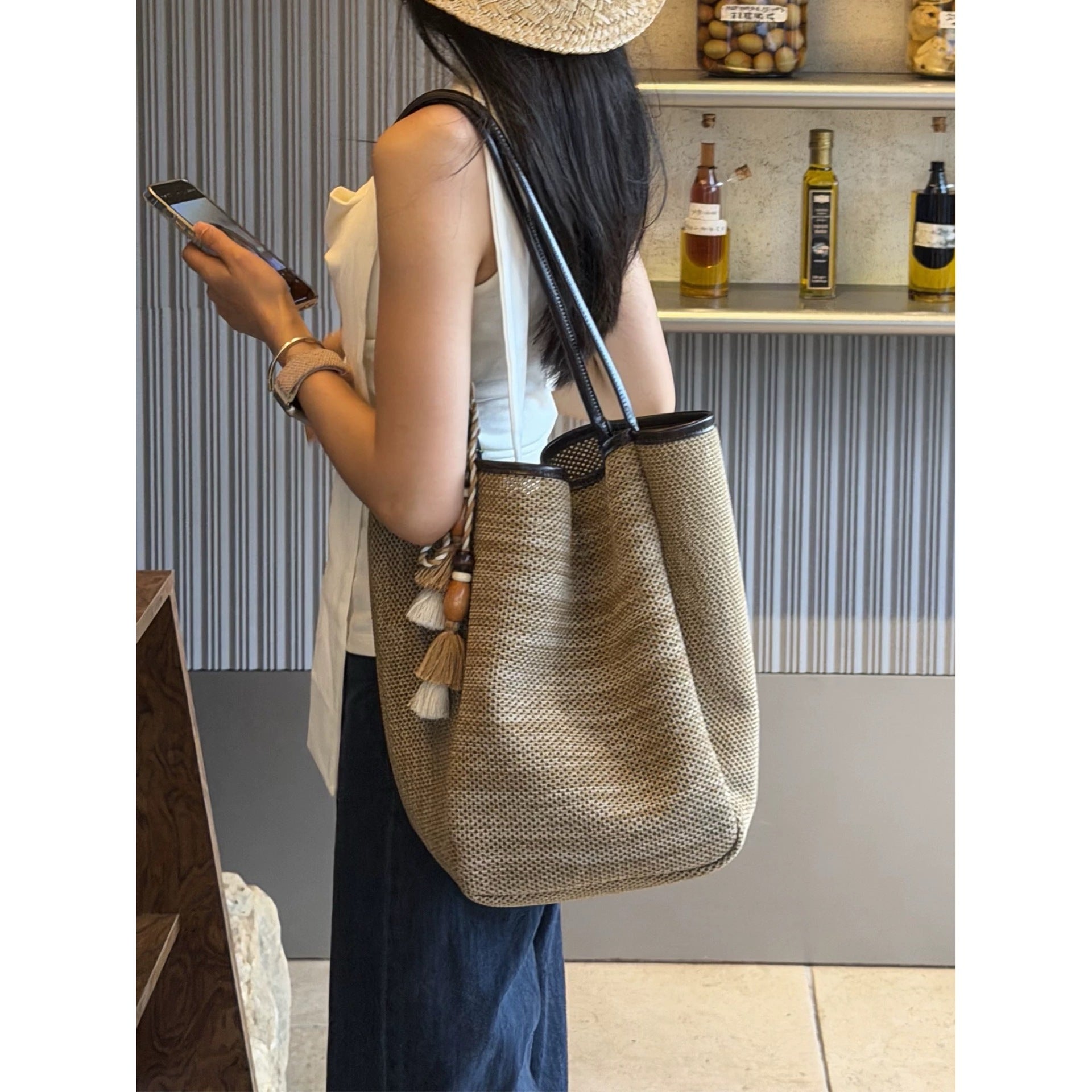 Minimalist Solid Color Large Capacity Handbag MK2BCR6W10BBG21