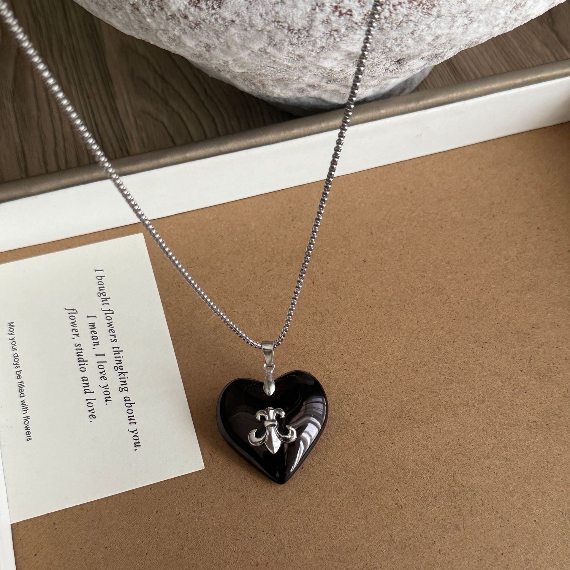 Minimalist Metal Heart Pendant Necklace 6W6JNC648