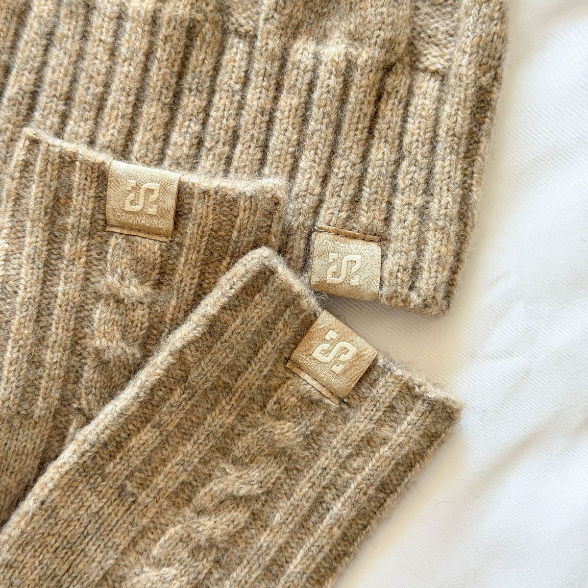 3-Piece Cable Knit Beanie Gloves Scarf  Set 6W6NSC101