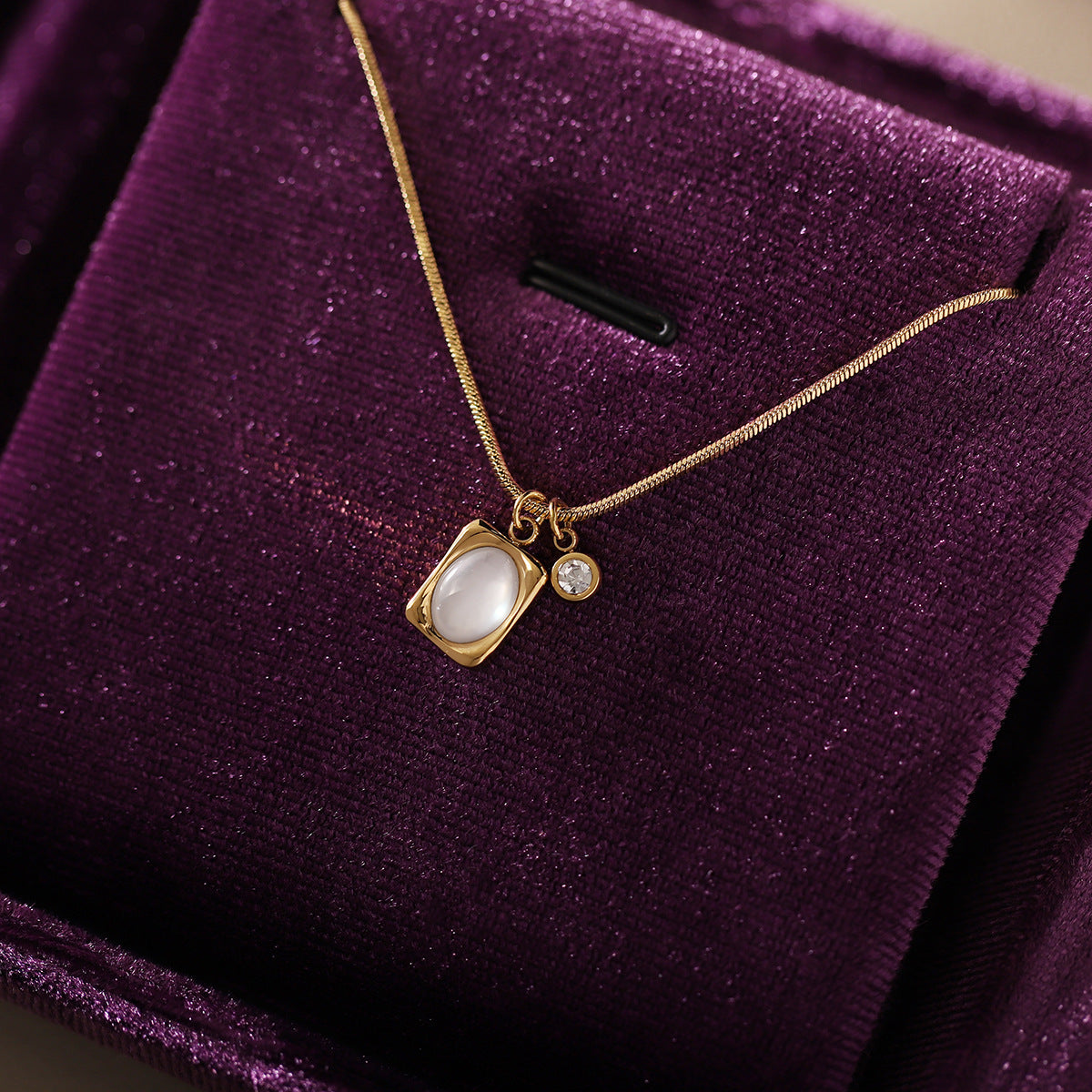 Vintage Shell Square Pendant Snake Chain Necklace 6W6JNC1078
