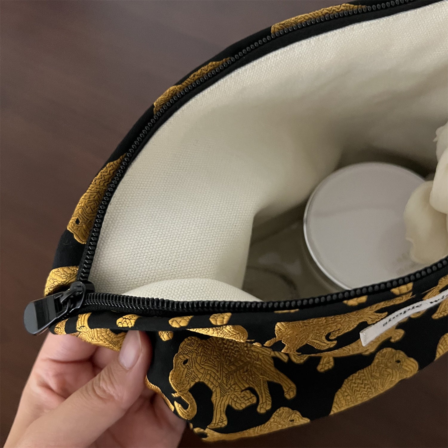 Vintage Elephant Jacquard Portable Makeup Bag MK2BW6S10BOB76