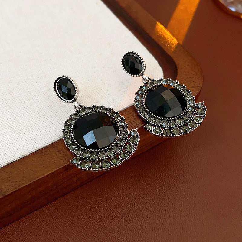 Black Rhinestone Elegant Stud Earrings DPJE1478