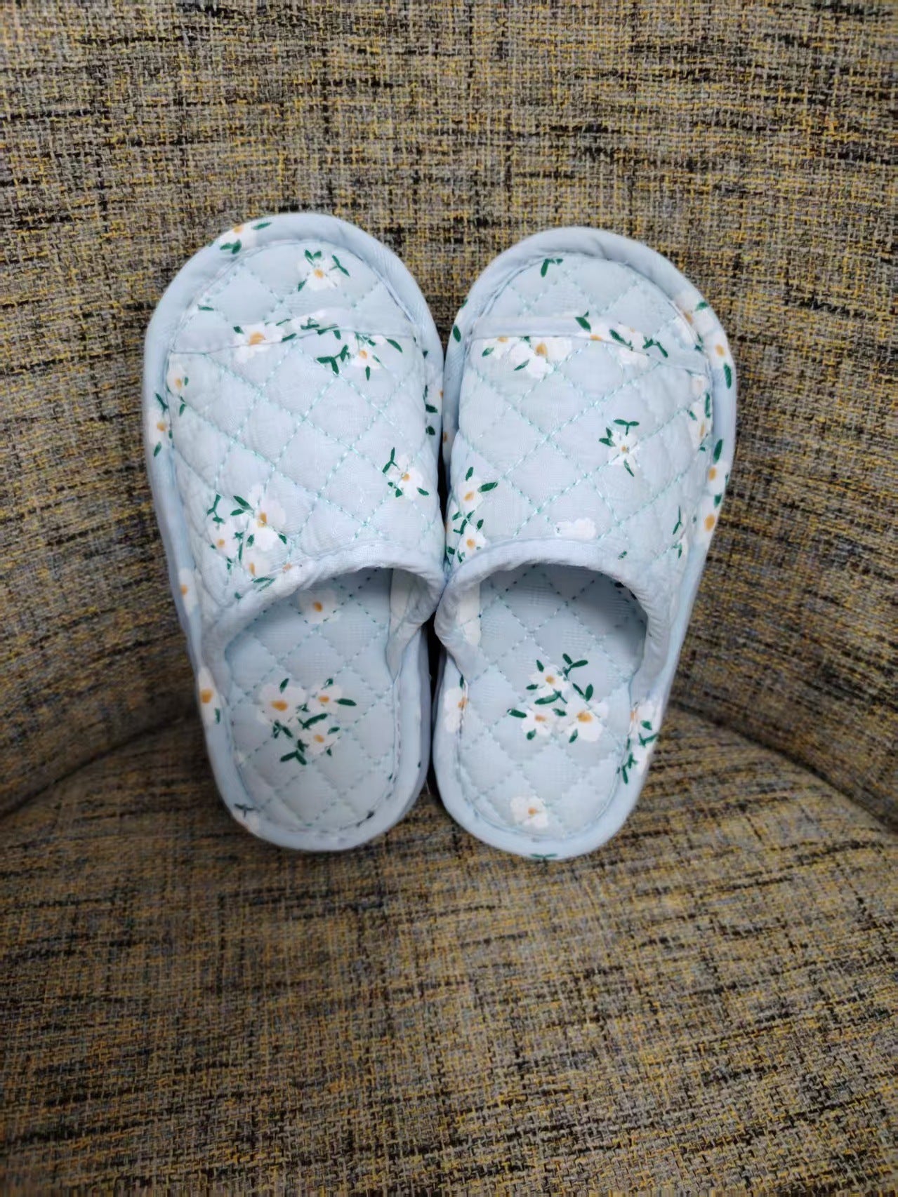 Non-Slip Indoor Slippers - DippedShop Wholesale - #2547