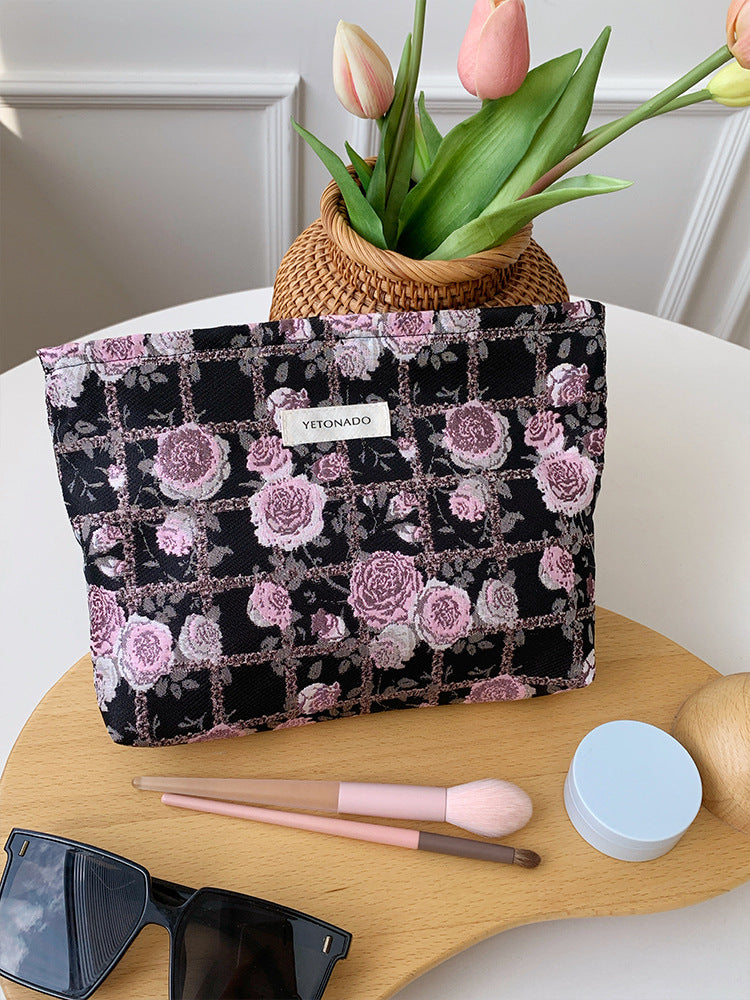Vintage Floral Embossed Portable Makeup Bag MK2BW6W10BOB409