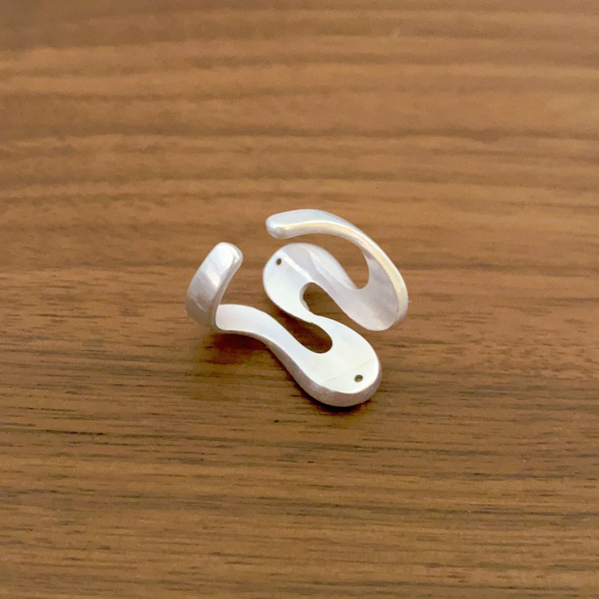 Retro Exaggerated Wave-Shape Open Ring 8ZA6JRG149L