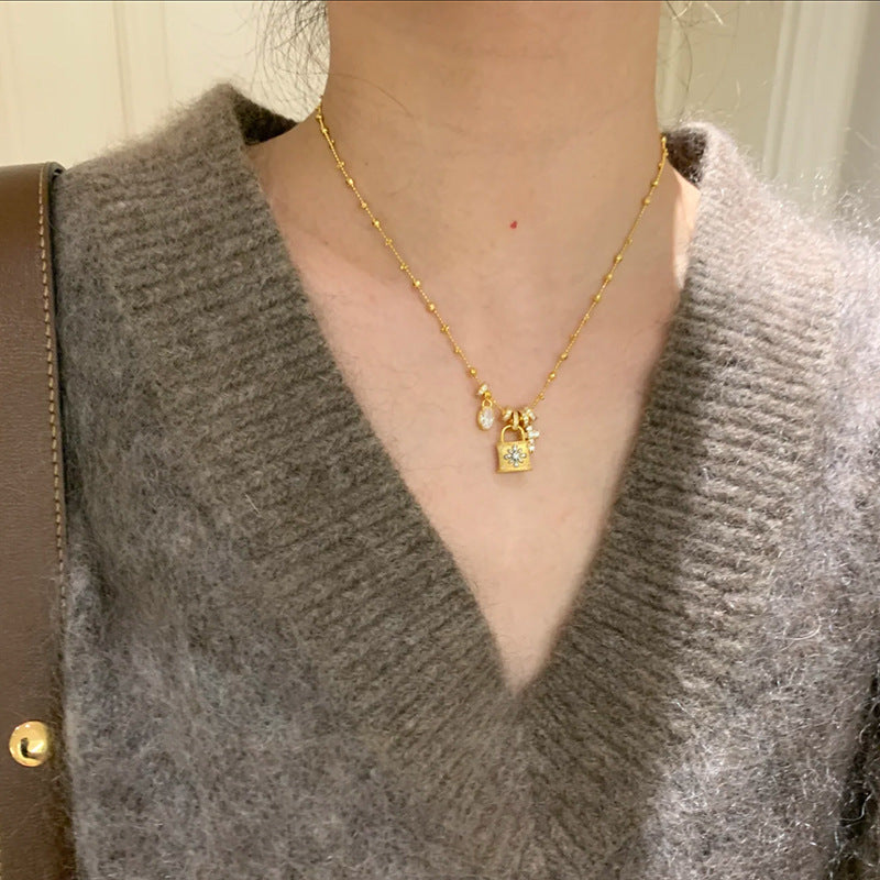 Elegant Lock Pendant Zirconia Tassel Necklace 6W6JNC677