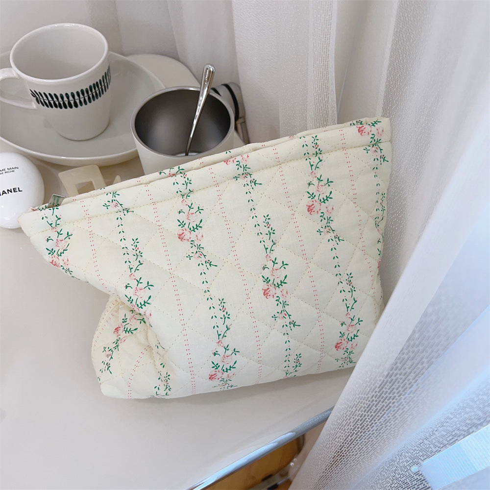 Floral Quilted Makeup Bag - DippedShop Wholesale - #1027