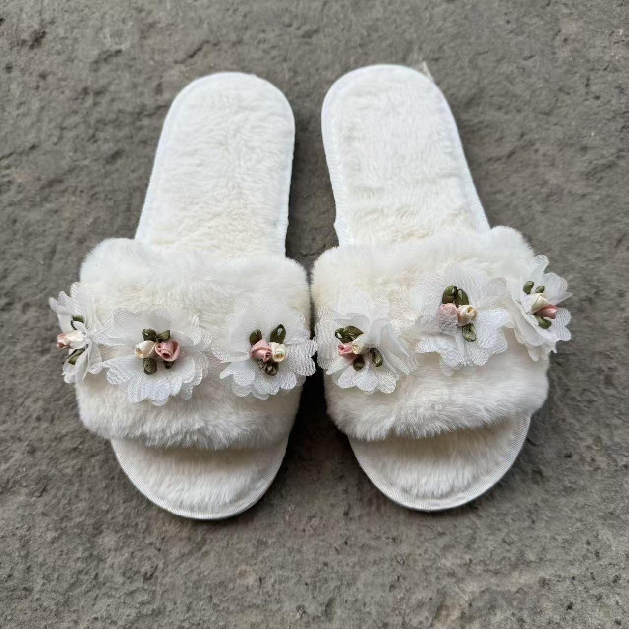 Plush Flower Indoor Slippers - DippedShop Wholesale - #9267