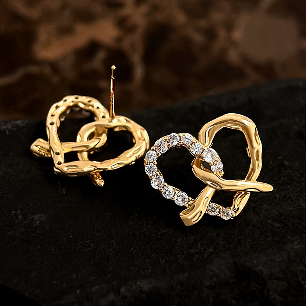 Elegant Hollow Heart Rhinestones Stud Earring 6W6JER562