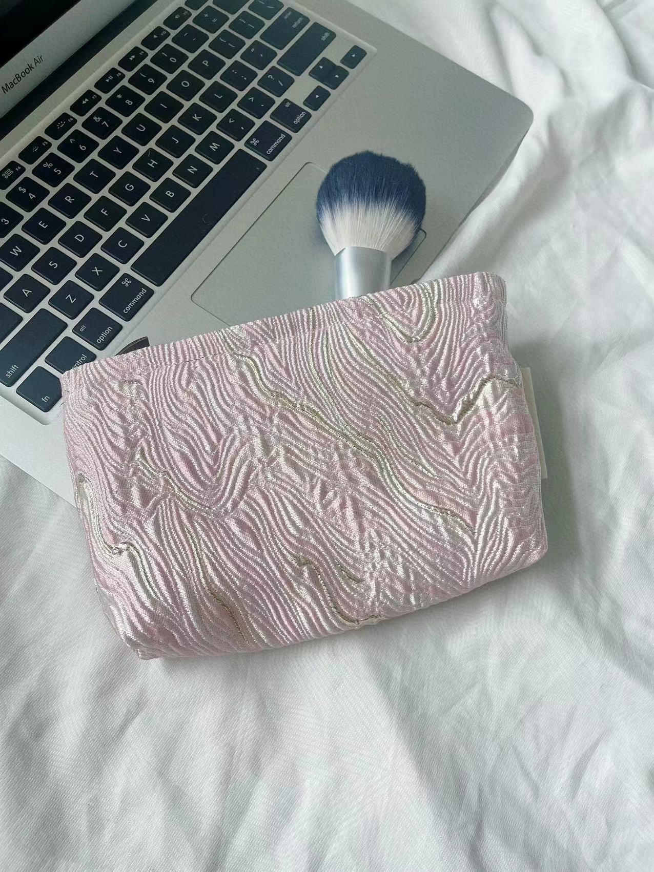 Minimalist Color Block Embossed Travel Makeup Bag MK2BW6W10BOB391