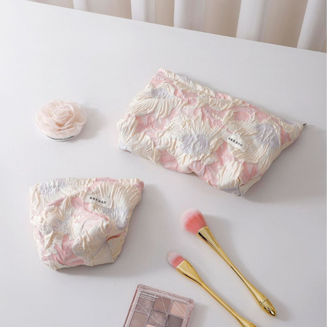 Elegant Embossed Floral Portable Makeup Bag DP25C579