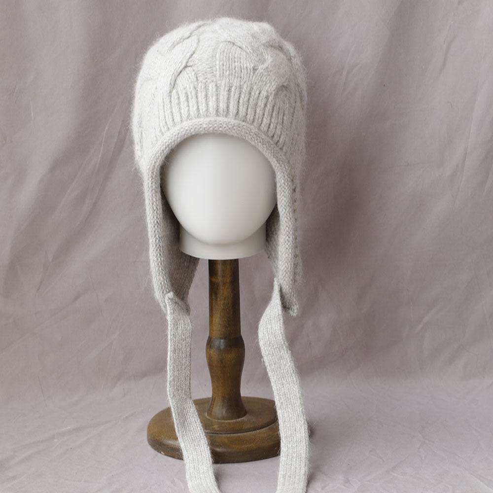Solid Layered Cable Knit Earflap Bonnet 6W6HAT701