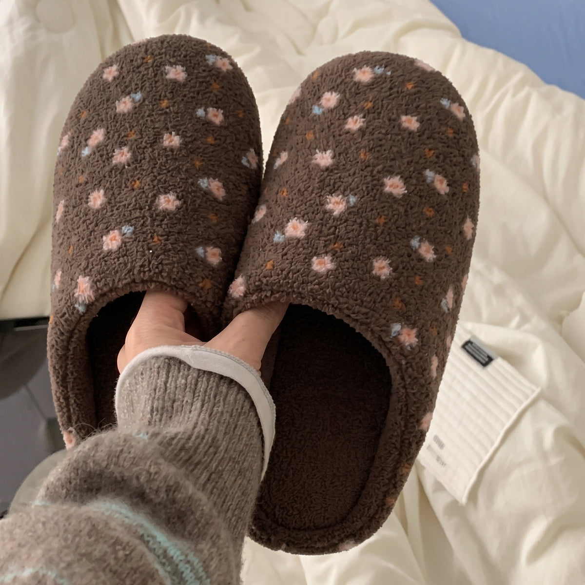 Fresh Floral Print Soft Plush Indoor Slippers 6W8FSP229