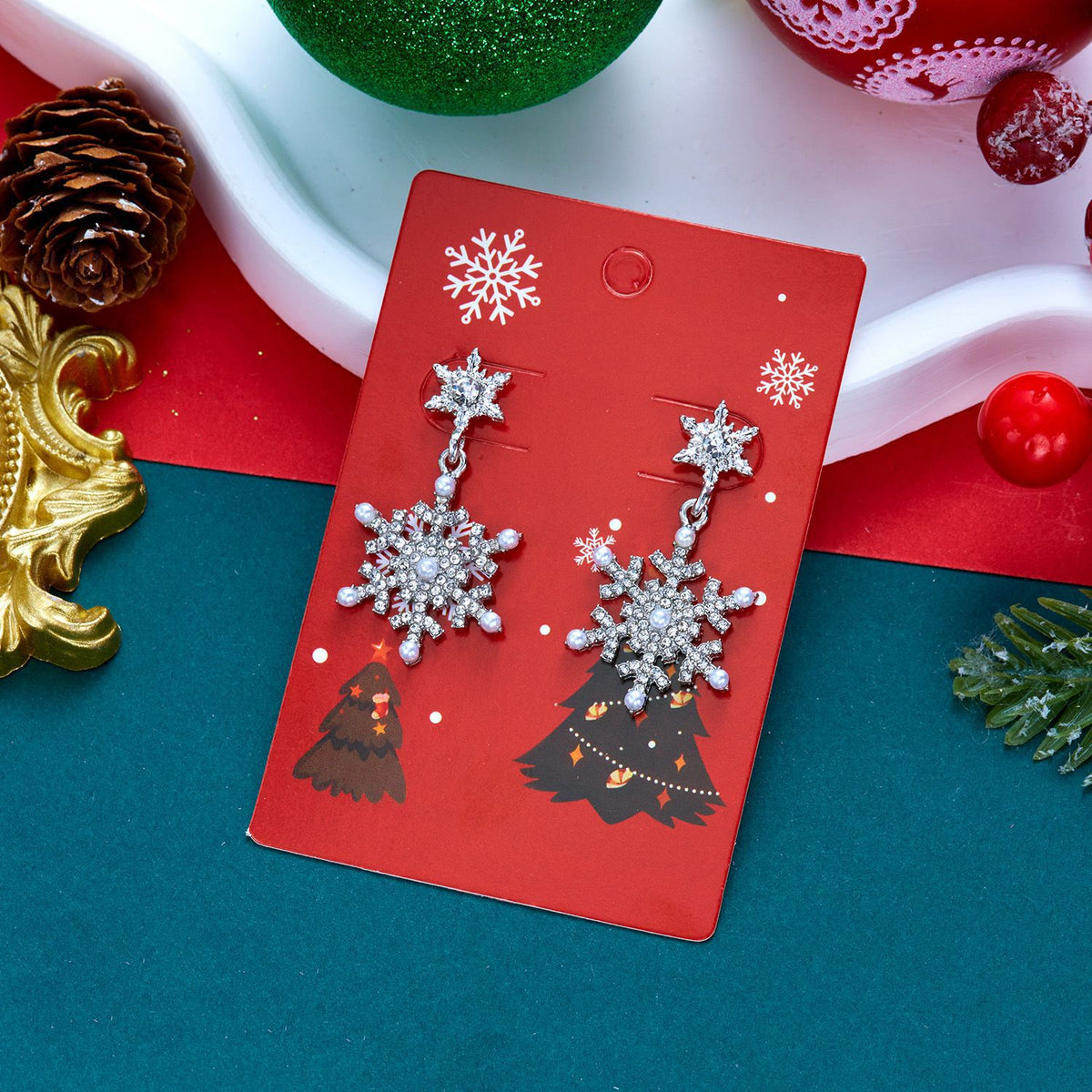 Creative Sparkly Rhinestone Snowflake Christmas Earrings 6W6JER682