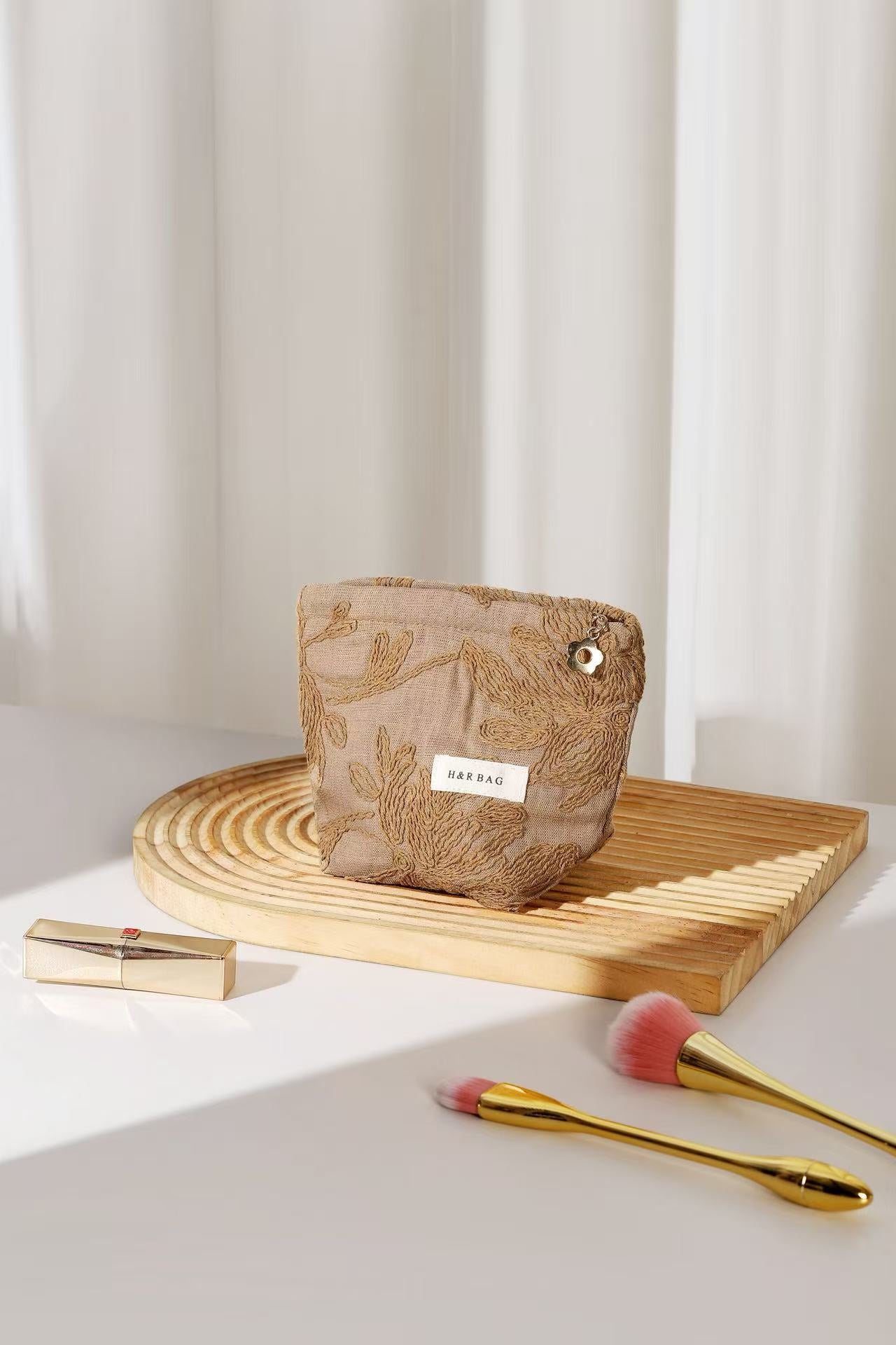 Cute Floral Embroidery Portable Cosmetic Bag MK2BW6W10BOB411
