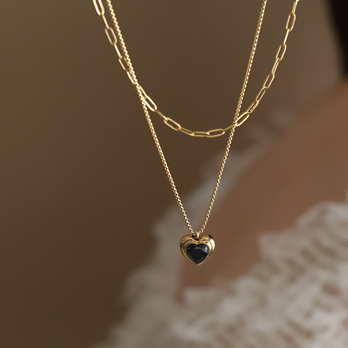 Vintage Double Layered Black Heart Pendant Necklace 6W6JNC1072
