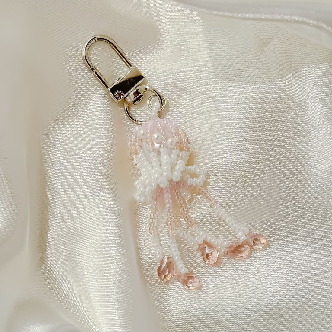Handmade Jellyfish Beaded Tassel Keychain Bag Charm DP25C917