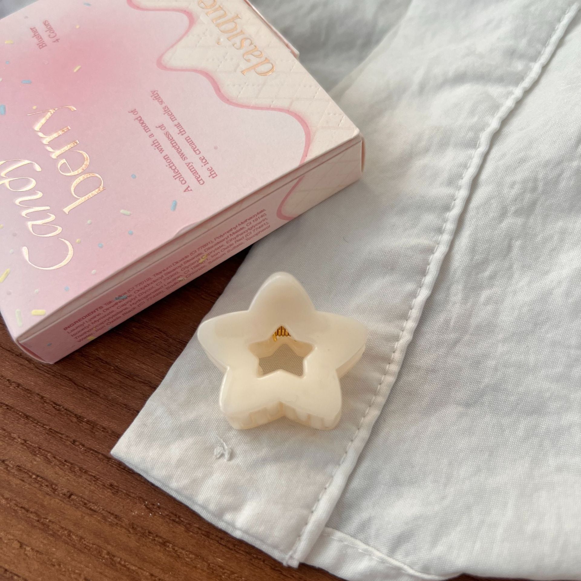 Minimalist Solid Color Hollow Star Hair Clip 8AS6HCP390L