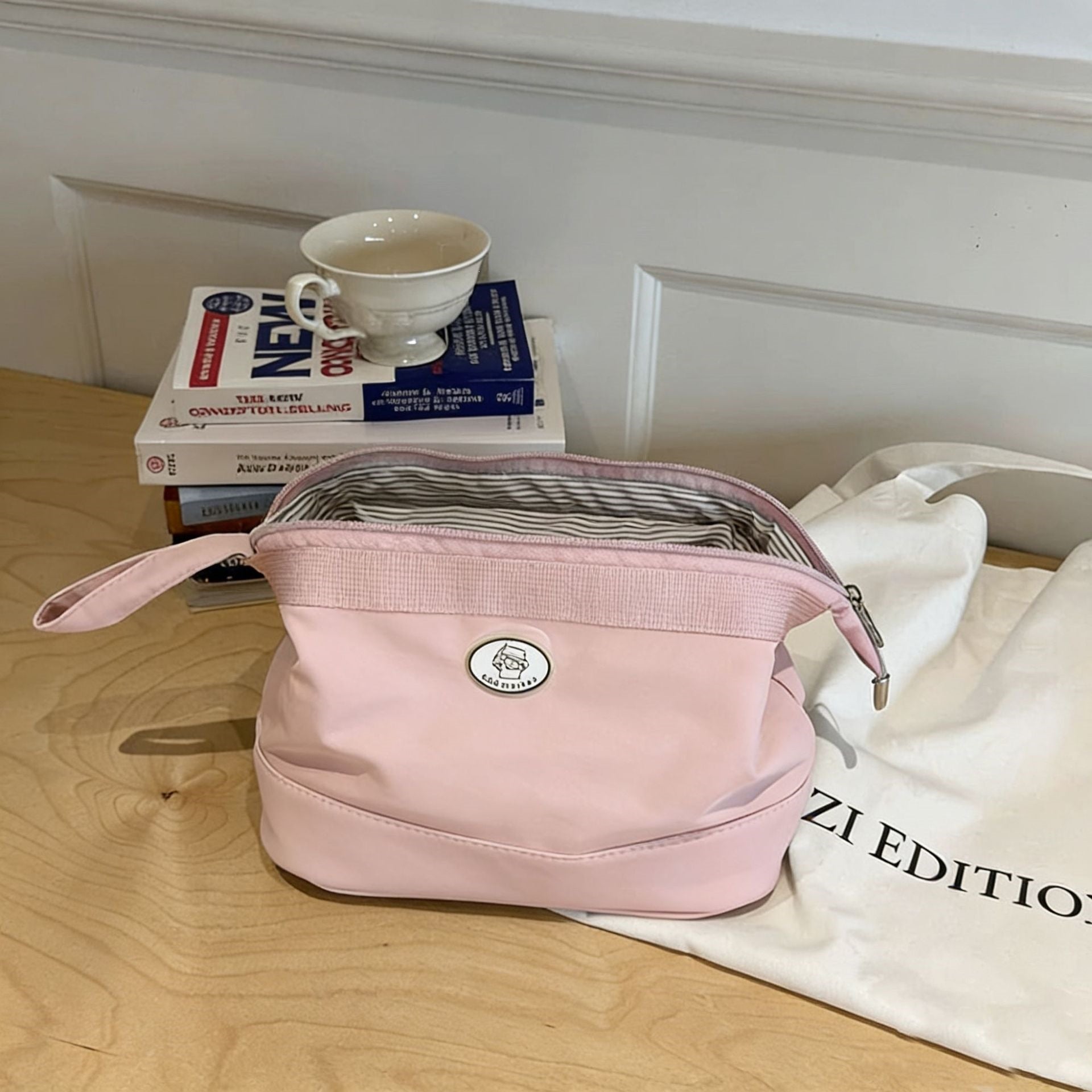 Simple Solid Color Large Capacity Makeup Bag MK2BW6S10BOB112